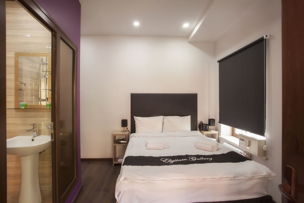 Фото Elysium Gallery