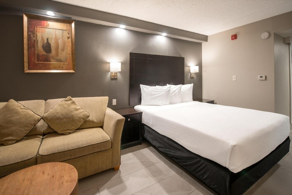Фото Nisku Inn And Conference Centre