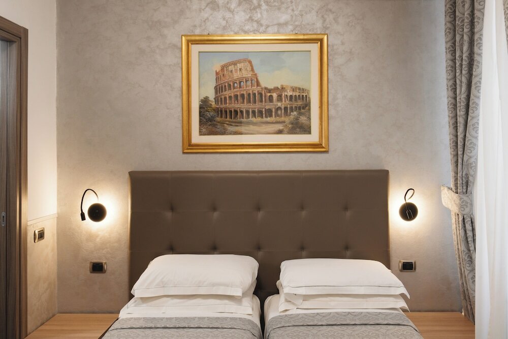 Фото Hotel Centro Cavour Roma