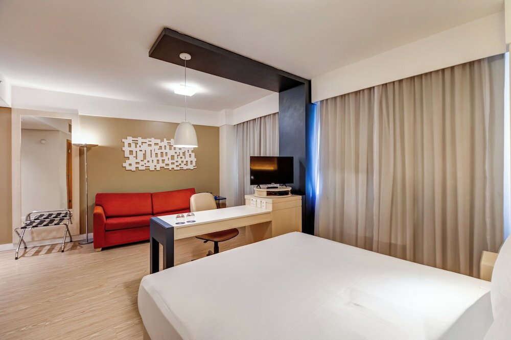 Фото Comfort Suites Alphaville