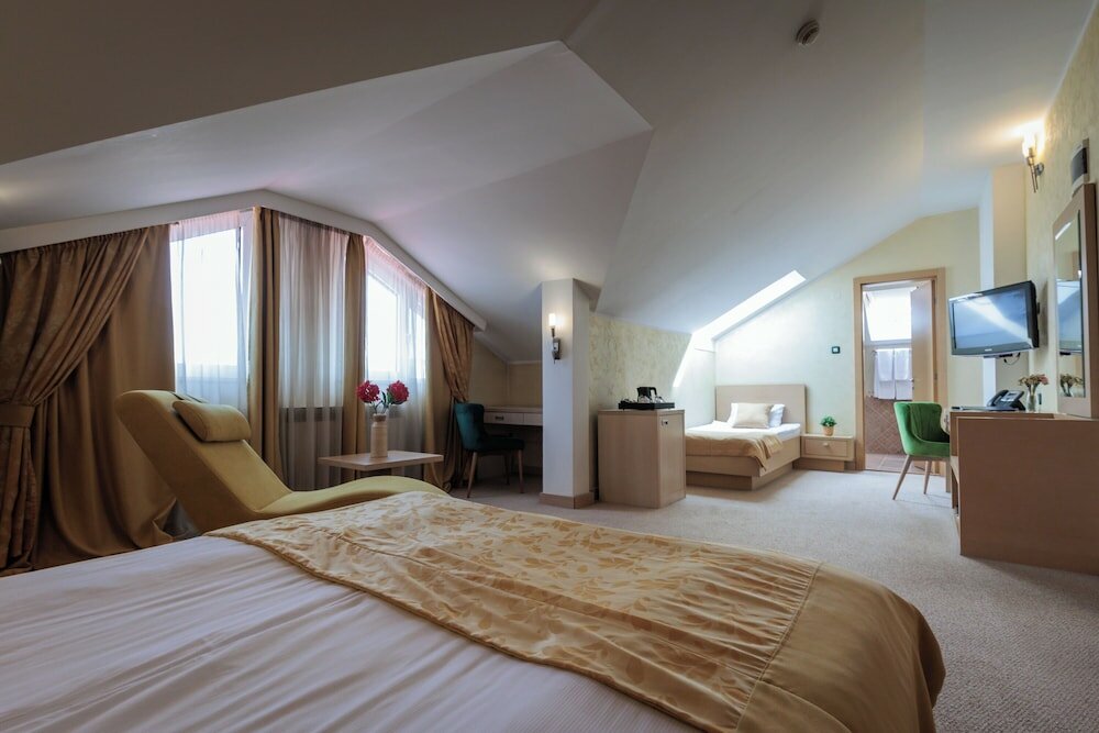 Фото Euro Garni Hotel