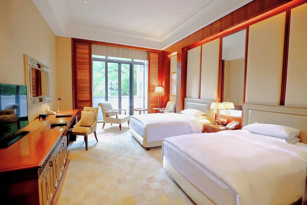 Фото Dongjiao State Guest Hotel