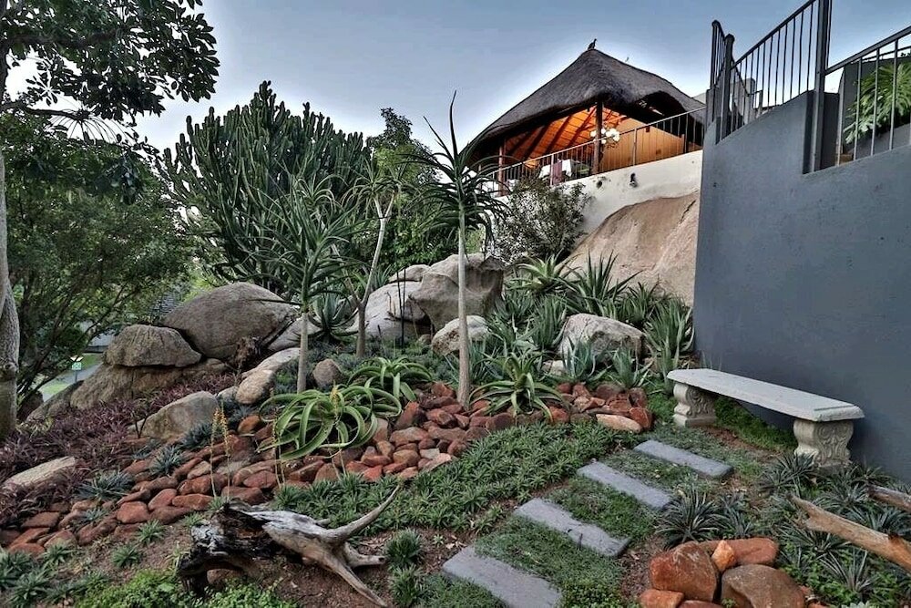 Фото La Roca Guesthouse