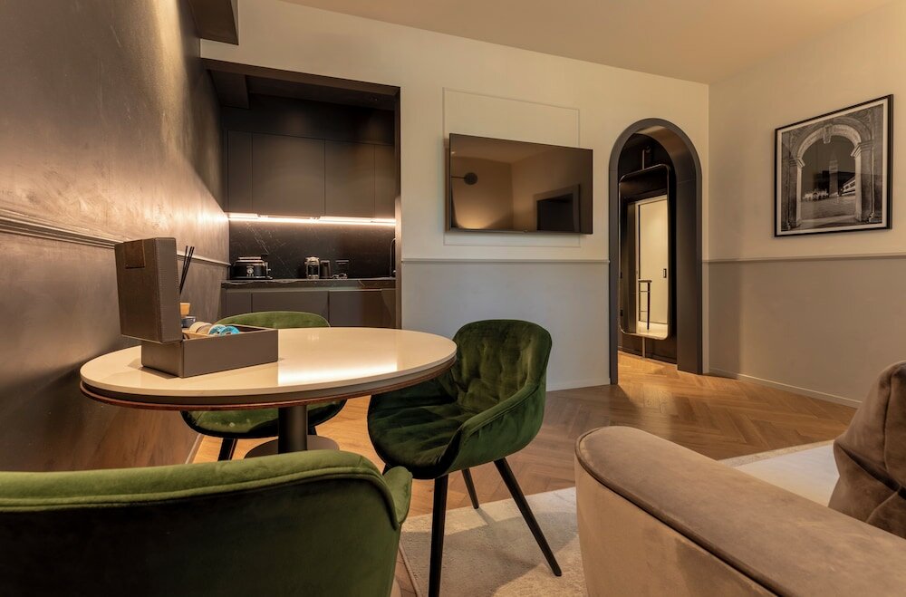 Фото Luxury Apartments Palazzo Nani