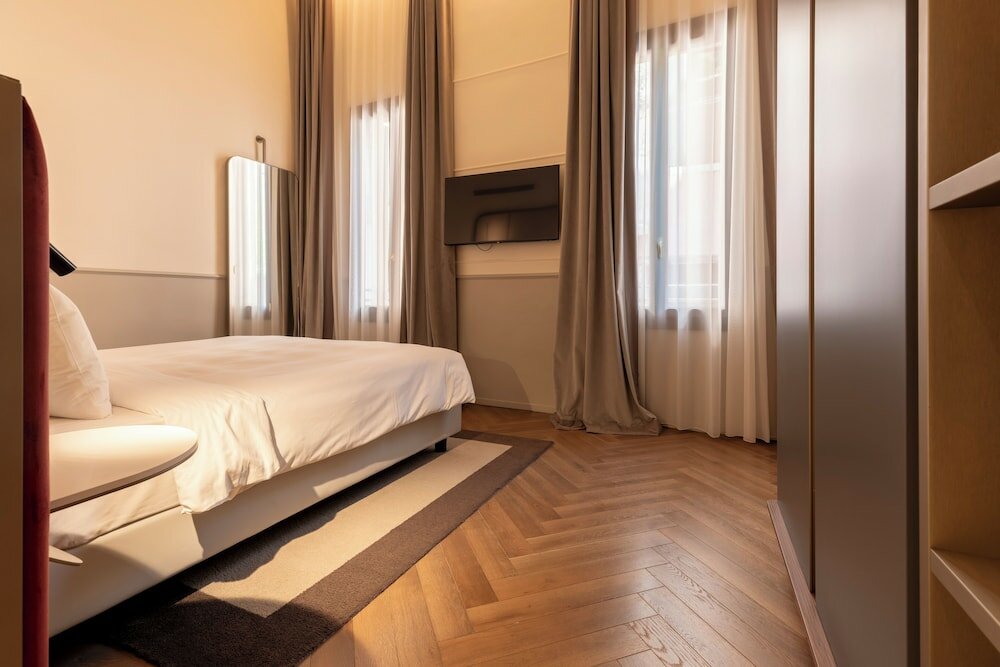 Фото Luxury Apartments Palazzo Nani