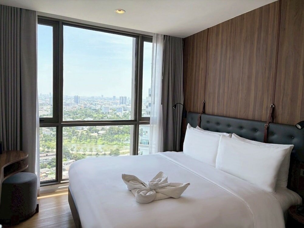 Фото Oakwood Suites Tiwanon Bangkok