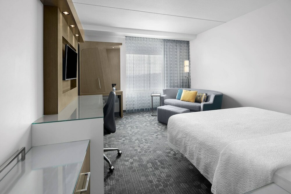Фото Courtyard by Marriott Orlando South/Grande Lakes Area