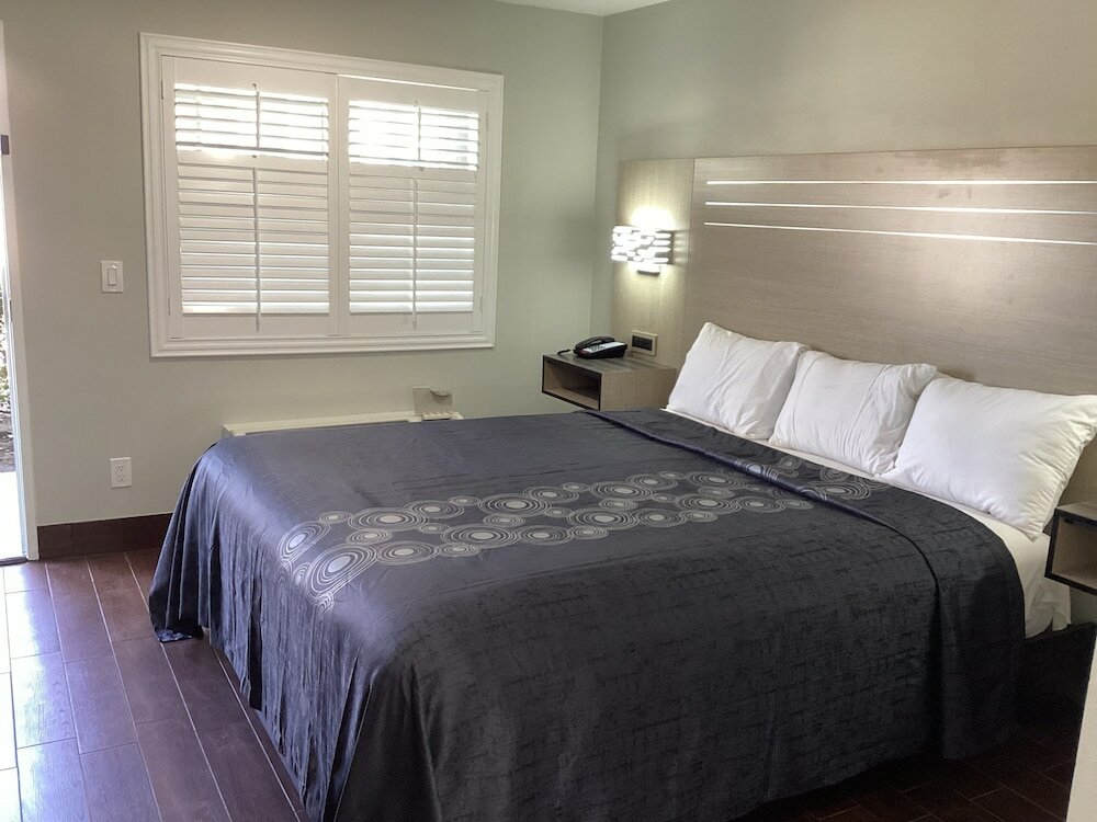 Фото Mayfair Inn