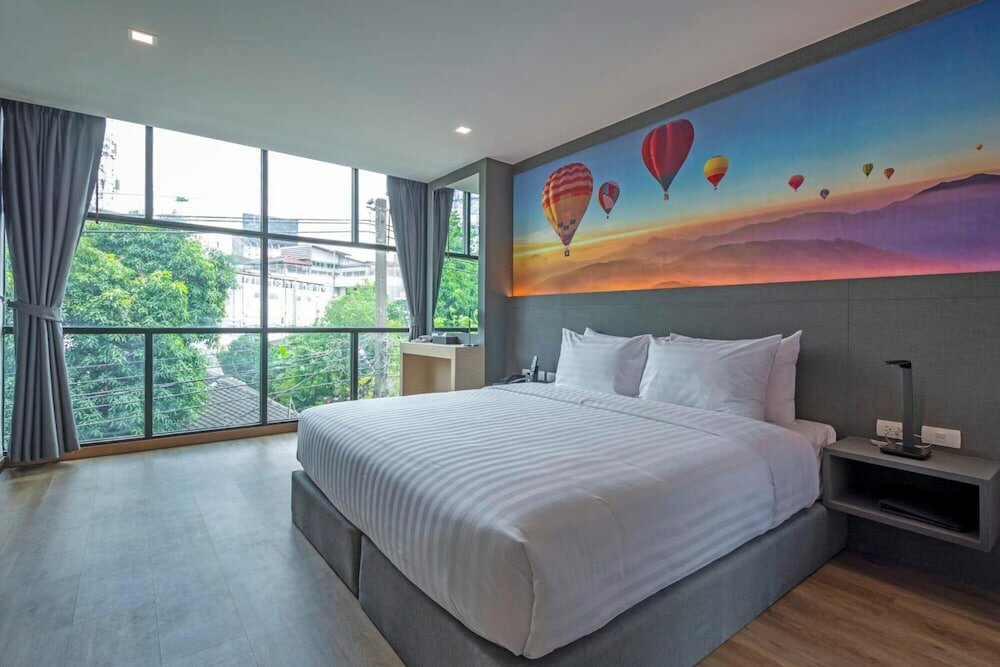Фото Hyde Park Hotel Bangkok