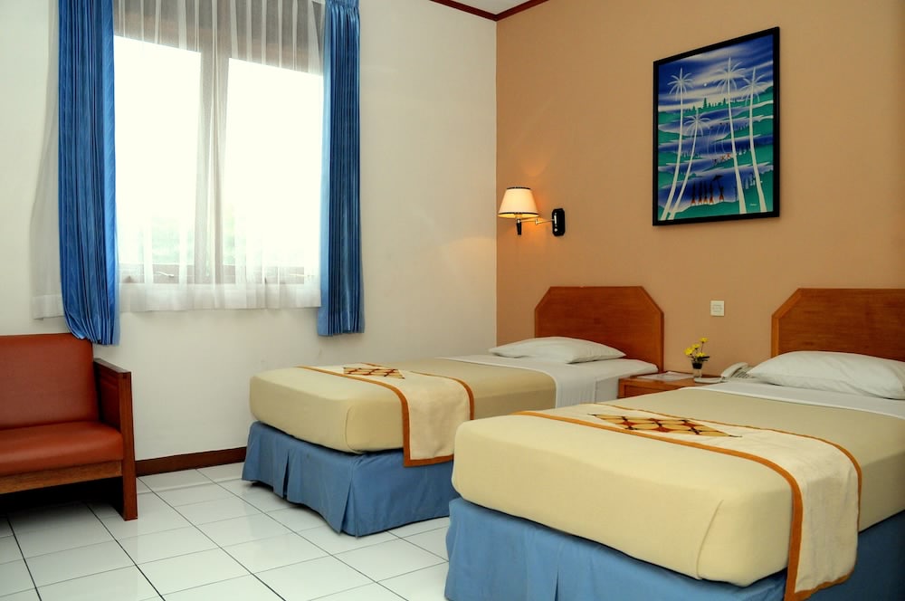 Фото Kenangan Hotel