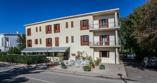 Внешний вид отеля Hotel Sandalyon в Сан-Теодоре, фото 2