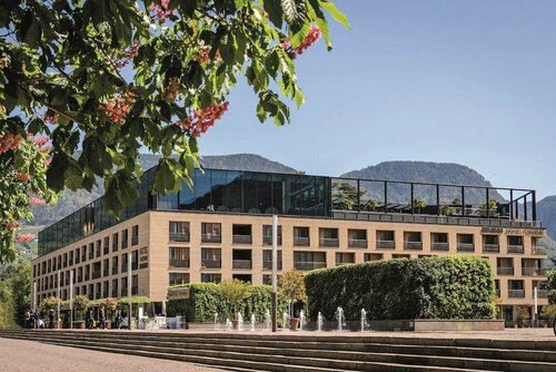 Гостиница Hotel Therme Meran - Terme Merano в Мерано