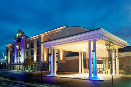 Гостиница Holiday Inn Express & Suites в Батавии