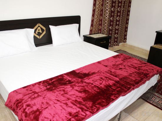 Фото Al Eairy Furnished Apartments Qassim 1