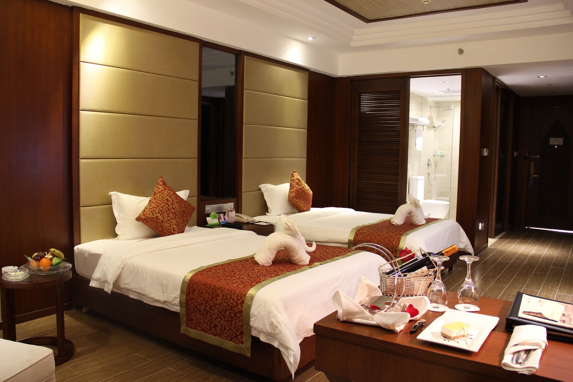 Фото Grand Metropark Bay Hotel Sanya