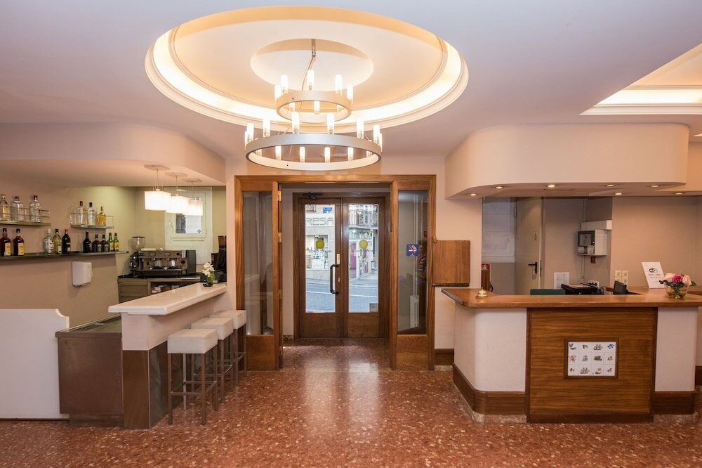 Фото Evenia Oros