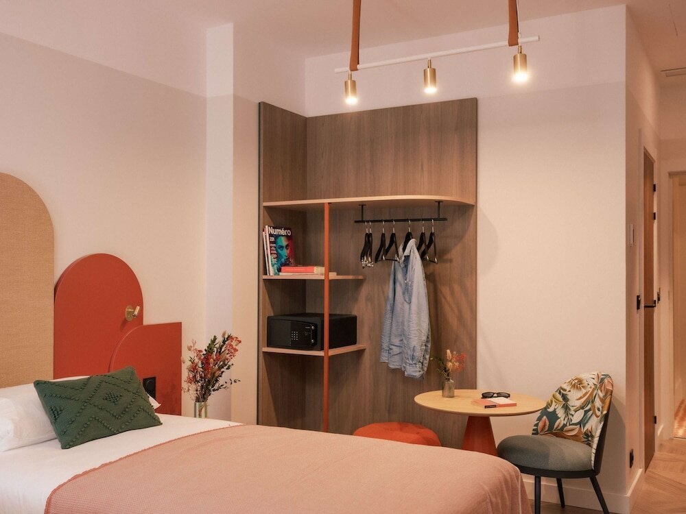 Фото ibis Styles Sevilla City Santa Justa