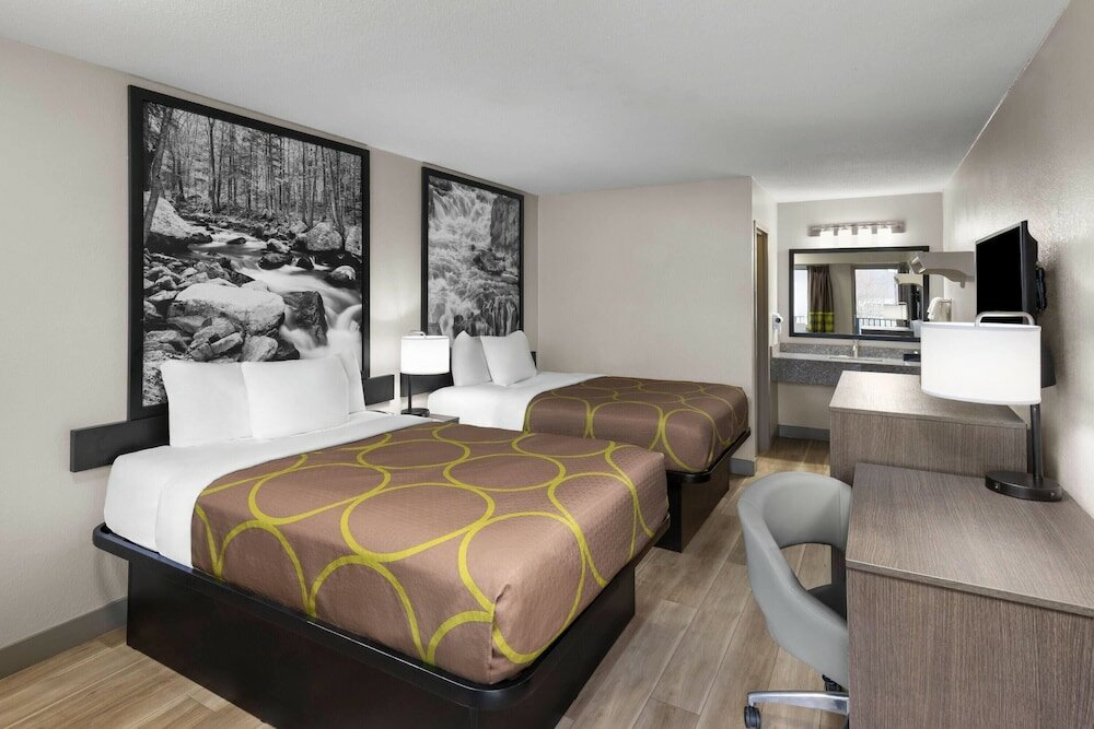 Фото Super 8 by Wyndham Charleston Wv