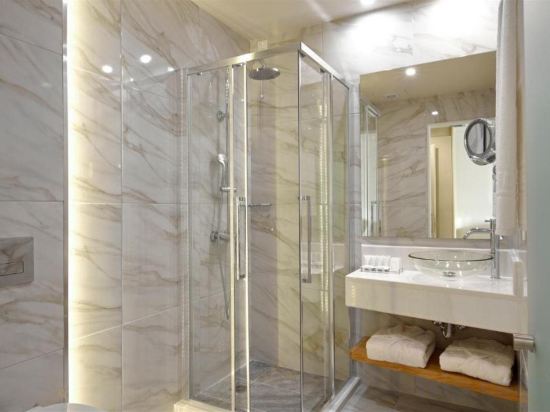 Фото Athens Avenue Hotel