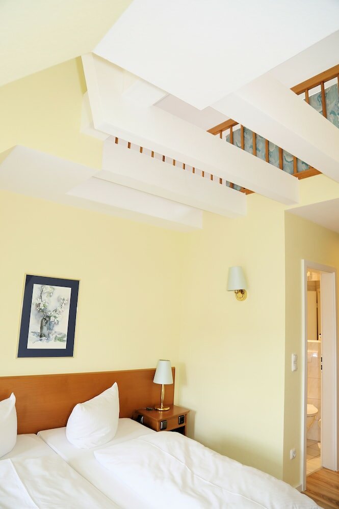 Фото Hotel Goldener Adler