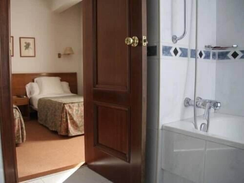 Гостиница Hotel Gran VIA в Торревьехе