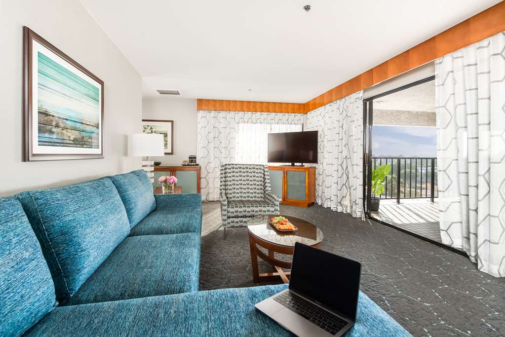 Фото DoubleTree by Hilton Carson