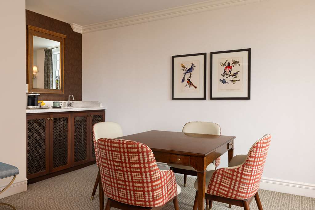 Фото Hotel Roanoke & Conference Ctr, Curio Collection by Hilton
