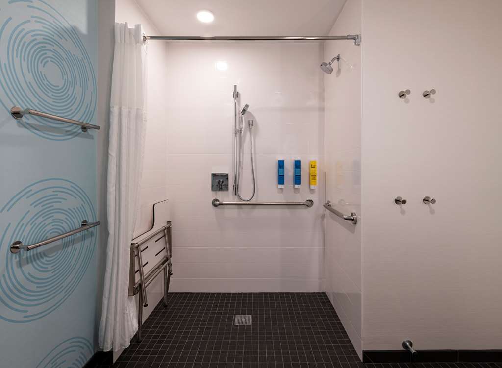 Фото Tru by Hilton Phoenix Glendale Westgate, Az