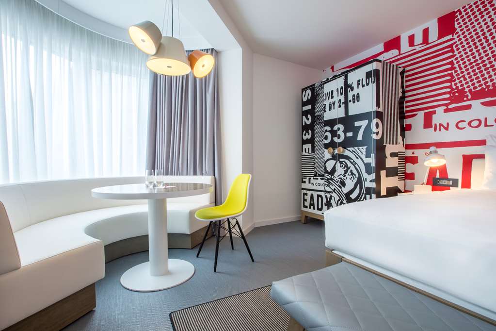 Фото Radisson Red Brussels