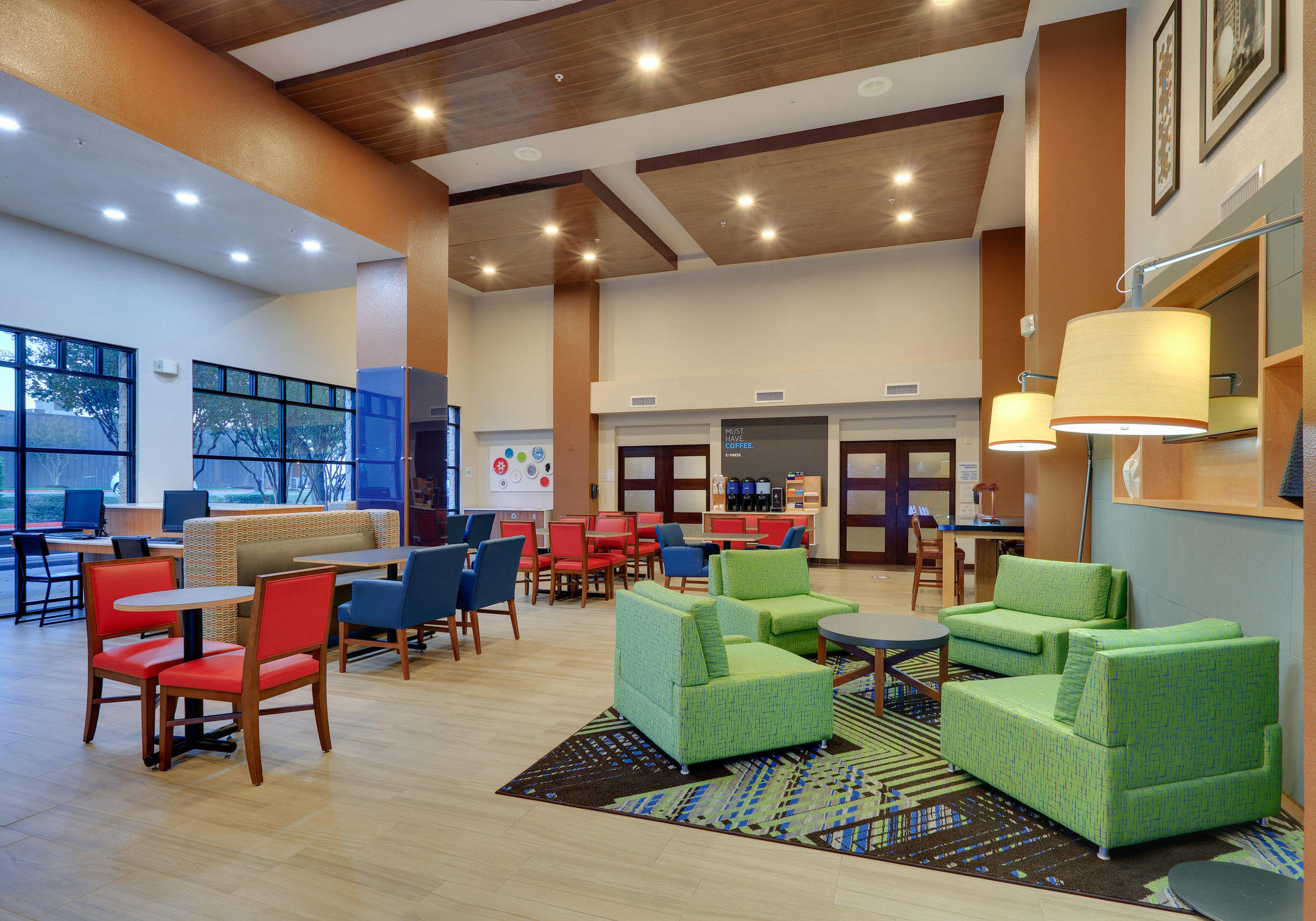 Фото Holiday Inn Express & Suites Austin Round Rock, an Ihg Hotel