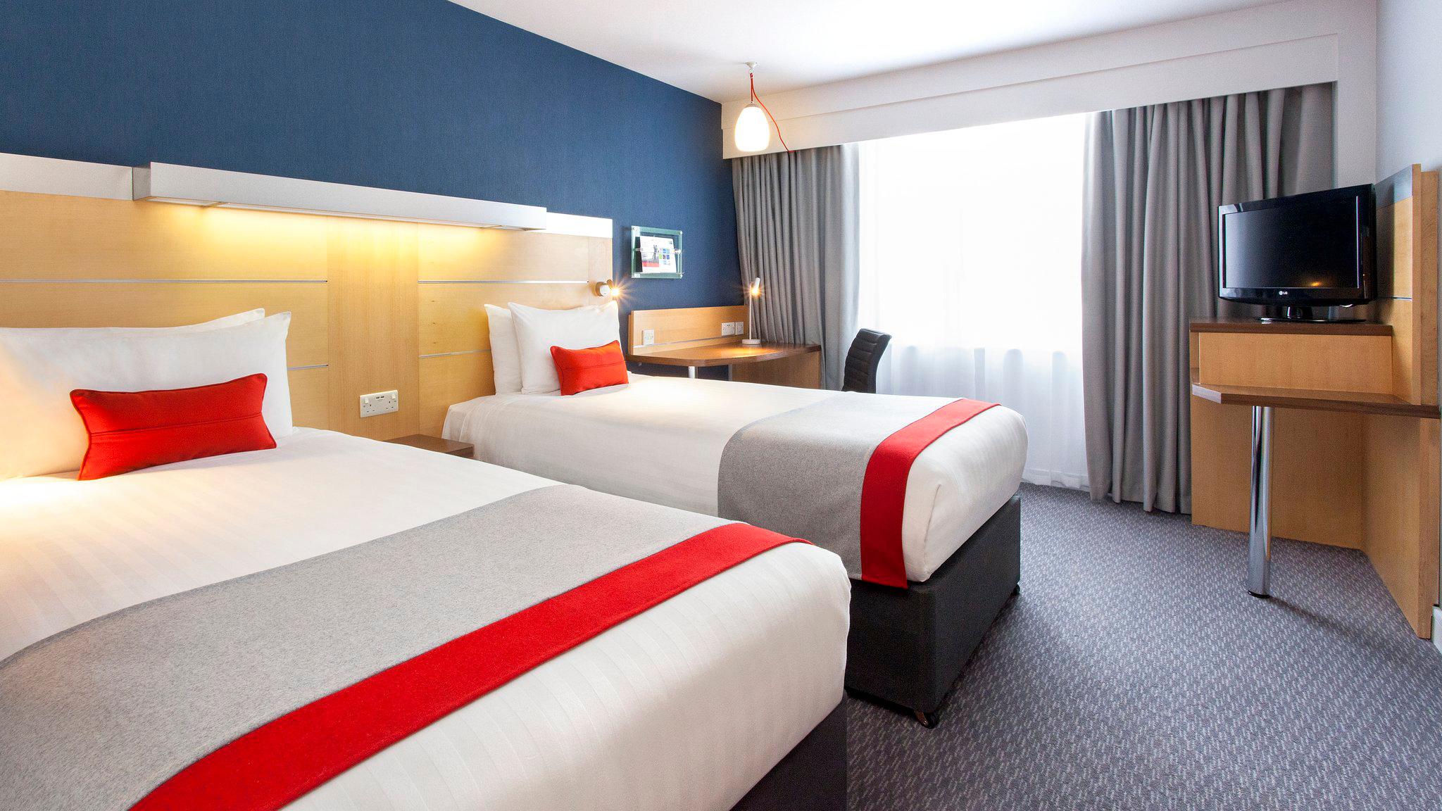 Фото Holiday Inn Express London - Limehouse, an Ihg Hotel