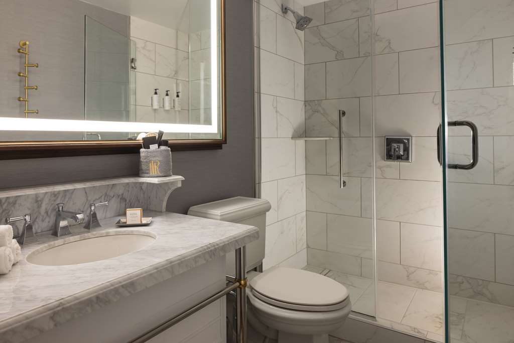 Фото Hotel Roanoke & Conference Ctr, Curio Collection by Hilton