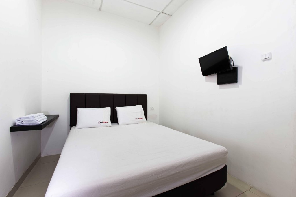 Фото Reddoorz @ Kemanggisan