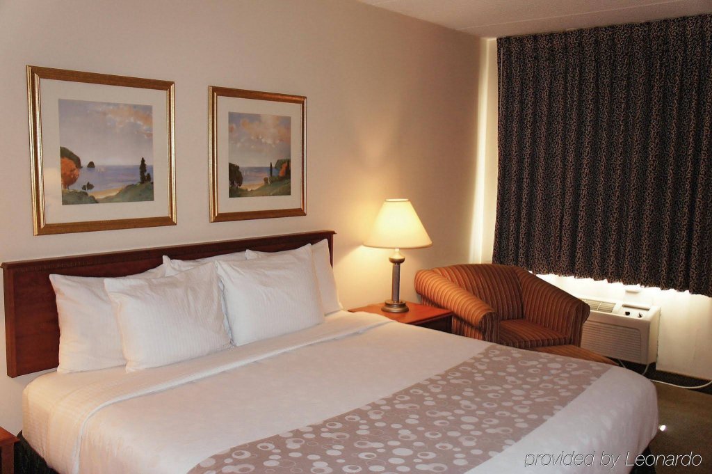 Фото La Quinta Inn & Suites by Wyndham Atlanta Roswell