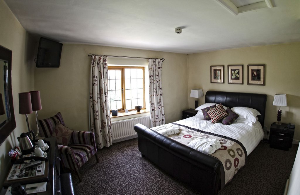 Фото The Pheasant Inn