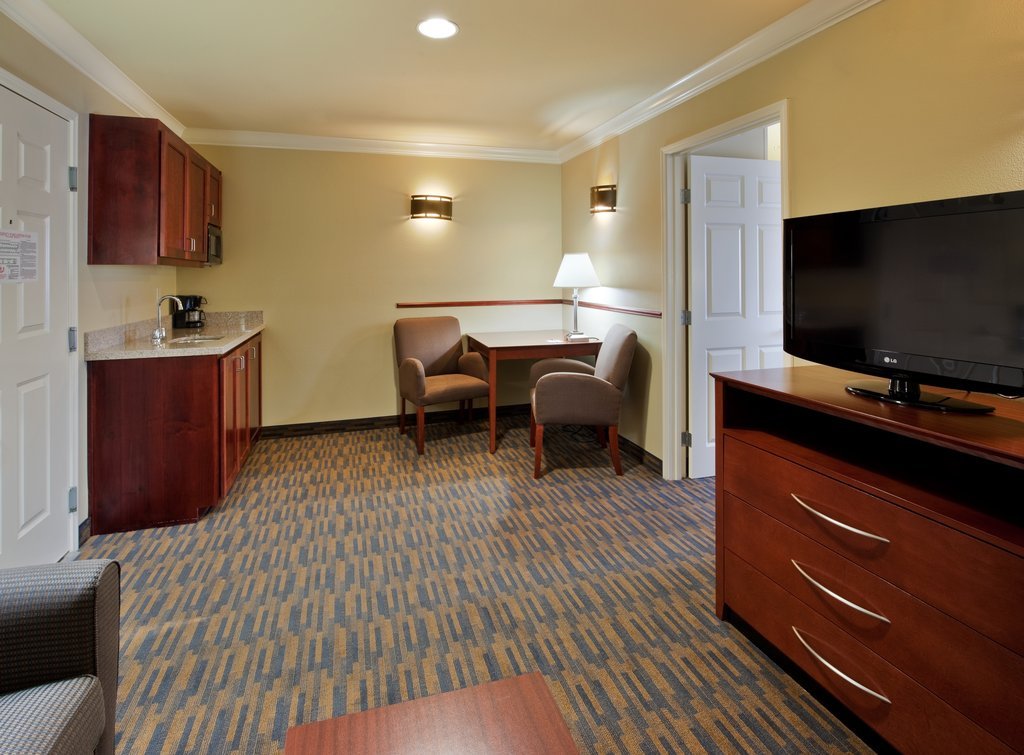 Фото Holiday Inn Express Suites Watsonville, an Ihg Hotel