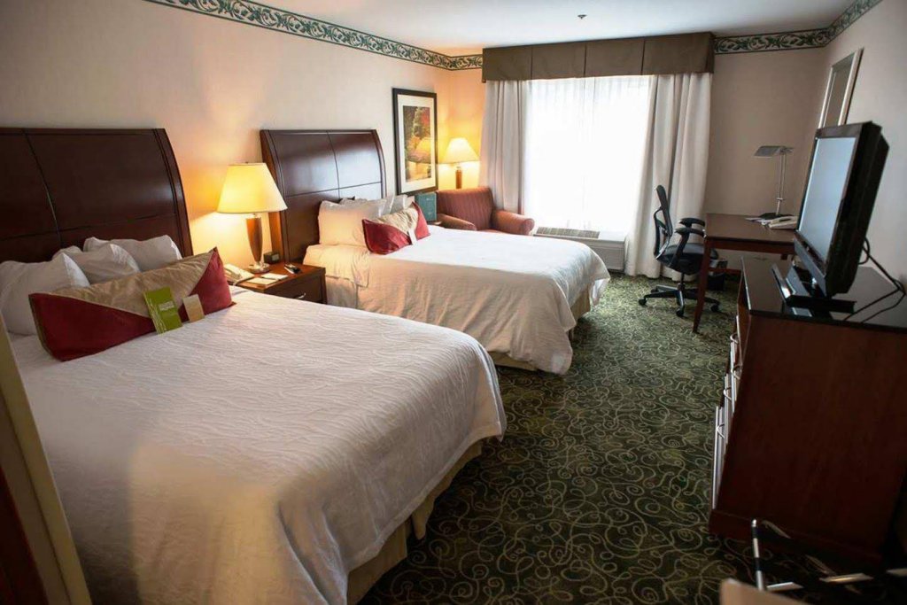 Фото Hilton Garden Inn Portland Airport