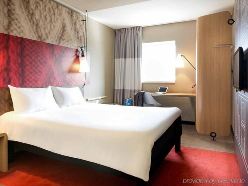 Гостиница Hotel ibis Rennes Centre Gare Sud в Ренне