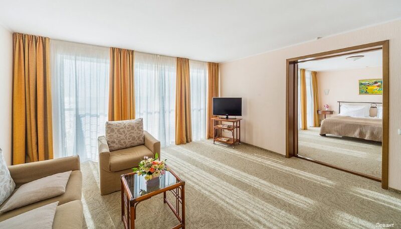 Фото Левант