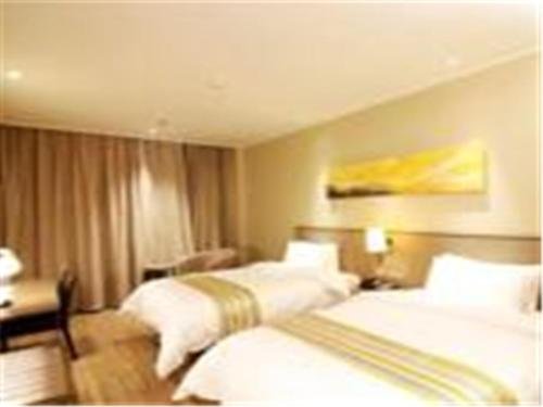 Фото Holiday Inn Express Jinan Jingshi Road