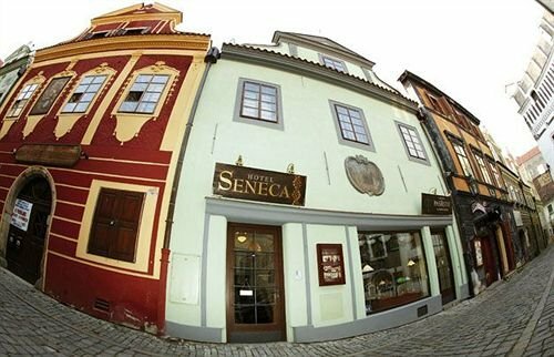 Внешний вид отеля Hotel Leonardo в Чески-Крумлове, фото 3