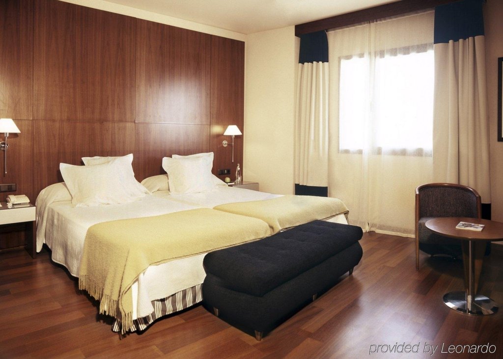 Фото Occidental Sevilla Viapol