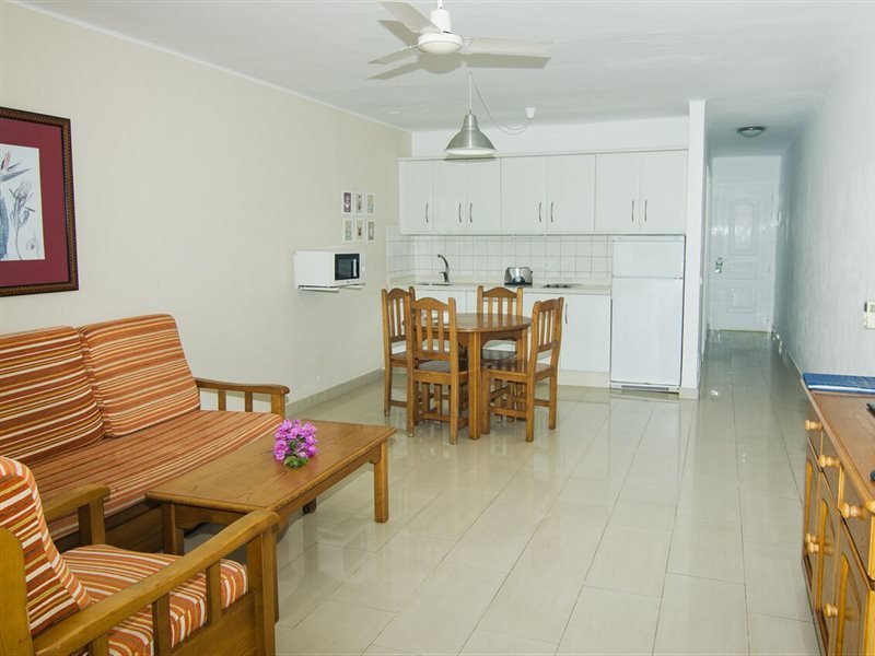 Фото Apartamentos Parque Tropical