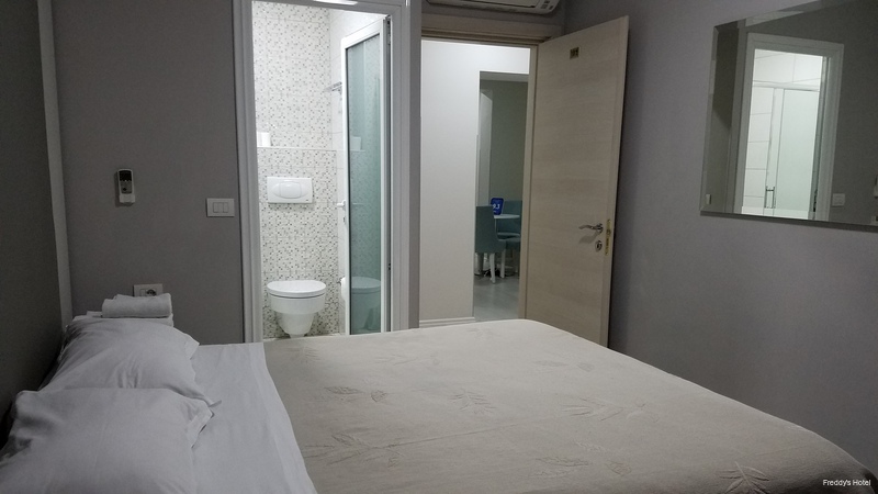 Фото Freddy's Hotel