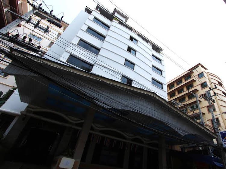 Фото отеля 2