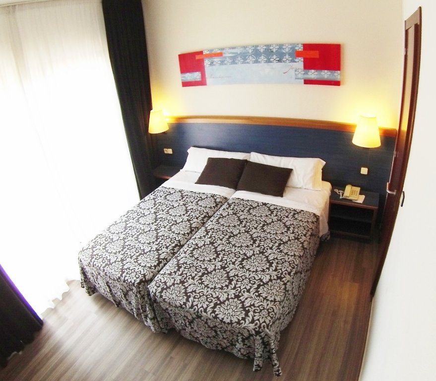 Фото Hotel Miami Calella