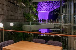 Фото Yotel Singapore Orchard Road