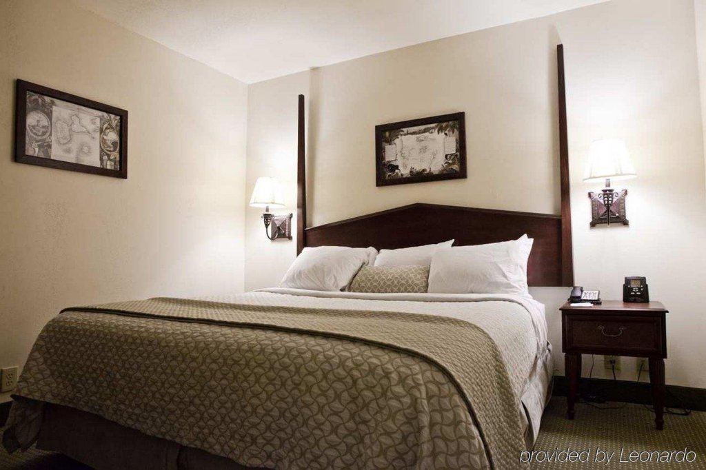 Фото Embassy Suites by Hilton Charleston Historic District