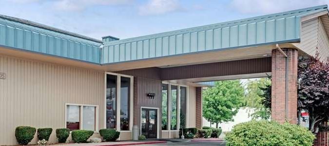 Фото Ramada by Wyndham Spokane Valley