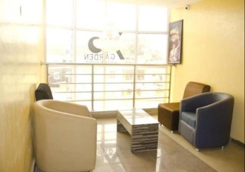 Фото X Garden Hotel & Suites